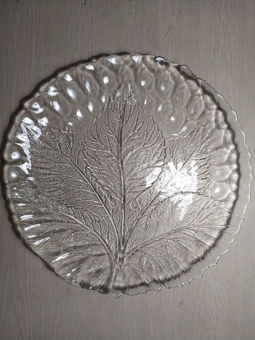 Декоративный стеклянный поднос/блюдо (с изображением листа)