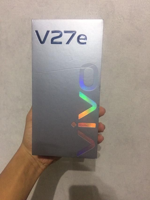 Телефон Vivo v27e