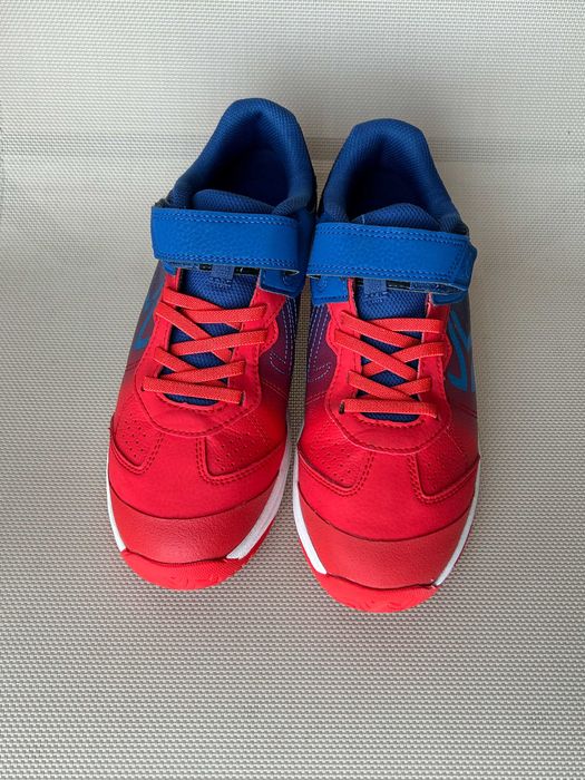 нови спортни обувки за момче 39 номер от Декатлон