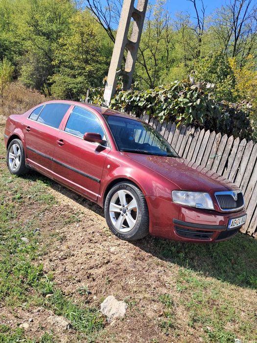 Vând Skoda Superb