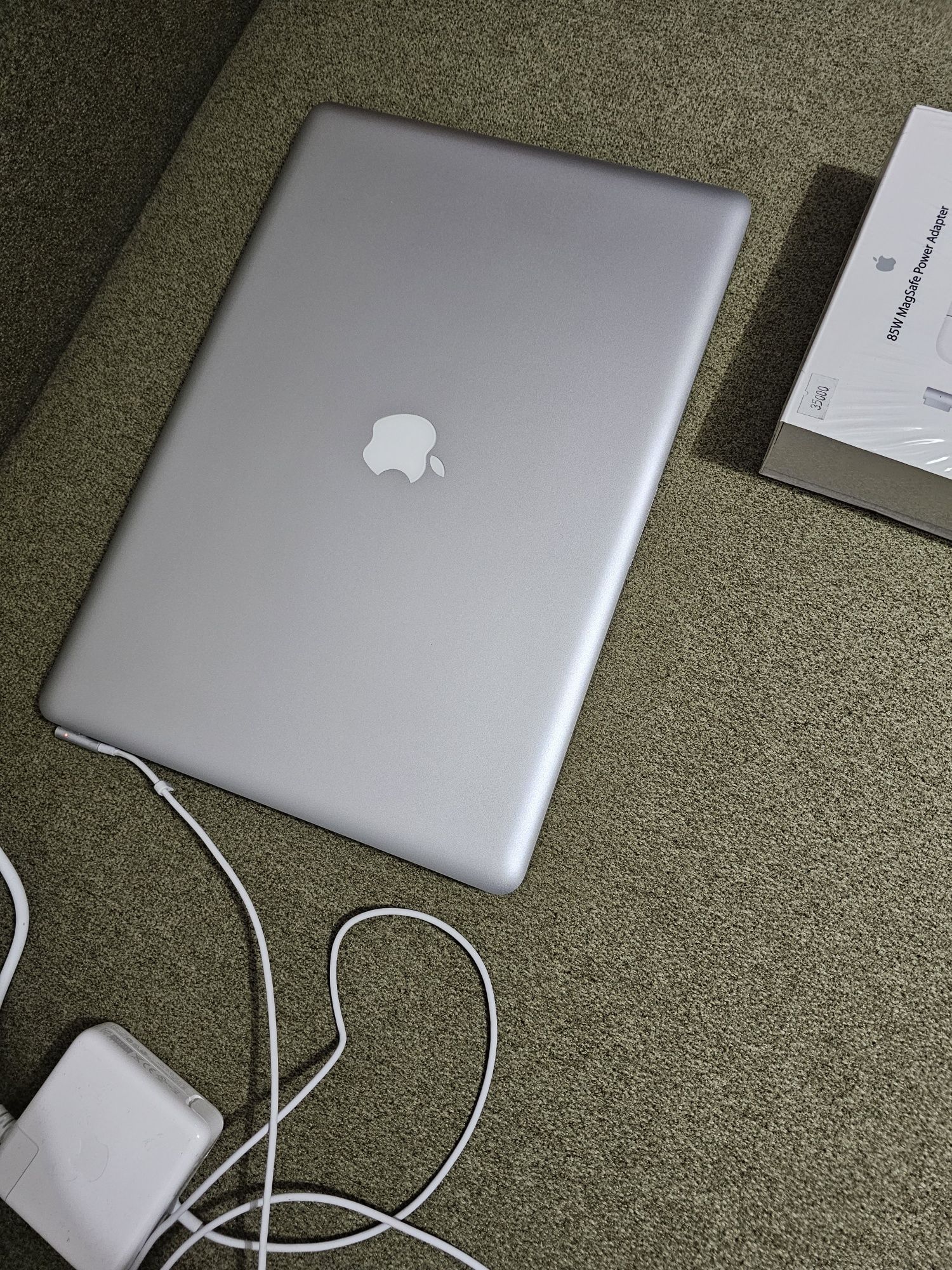 Macbook pro mid 2010 17"