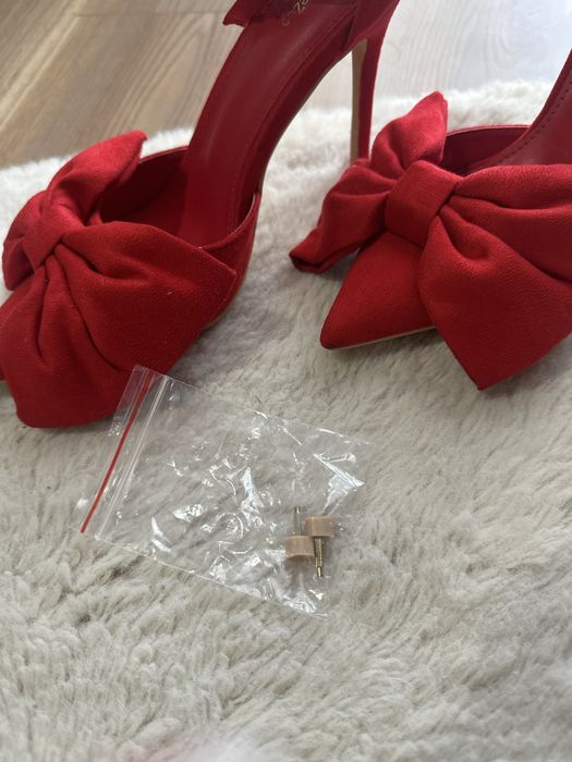 Pantofi cu funda stiletto