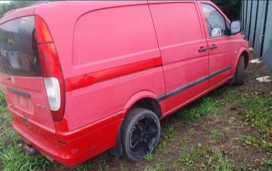 Dezmembrez mercedes vito 309 cdi complet , orice piesa
Sau se vinde co