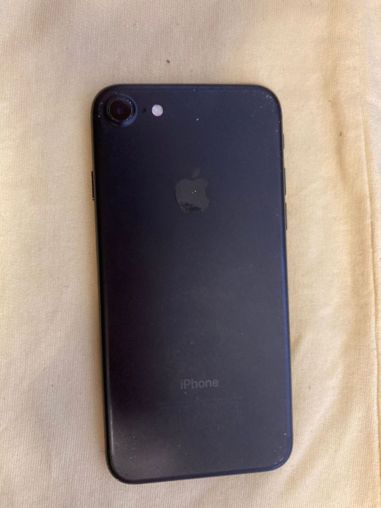 Iphone 7 black 128gb functional