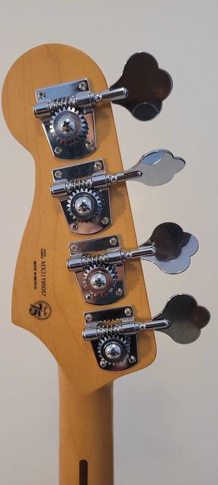 Vând Fender Player Plus Active PJ Precision Bass