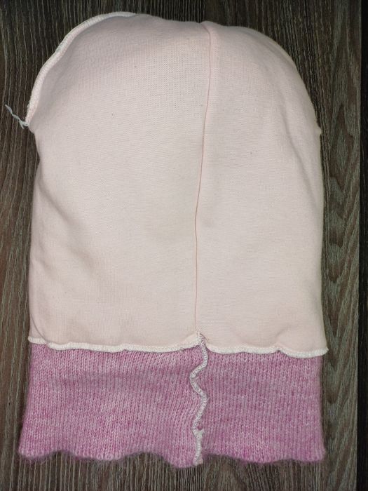 Шапка - шлем с бубенчиком детская на девочку