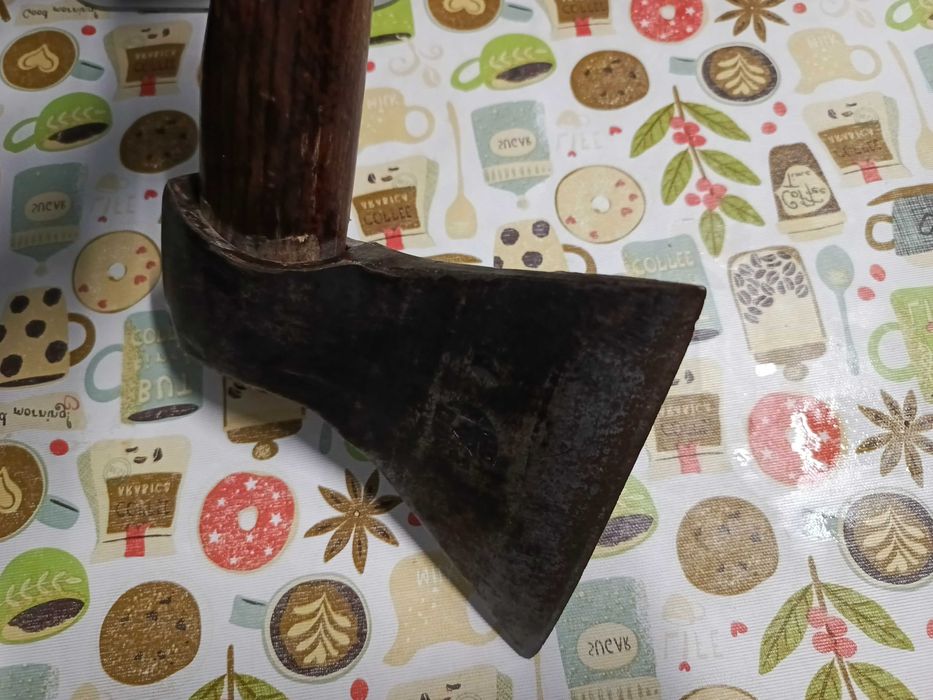 Надёжный топор ЗИК – инструментальная сталь, для работы и дома