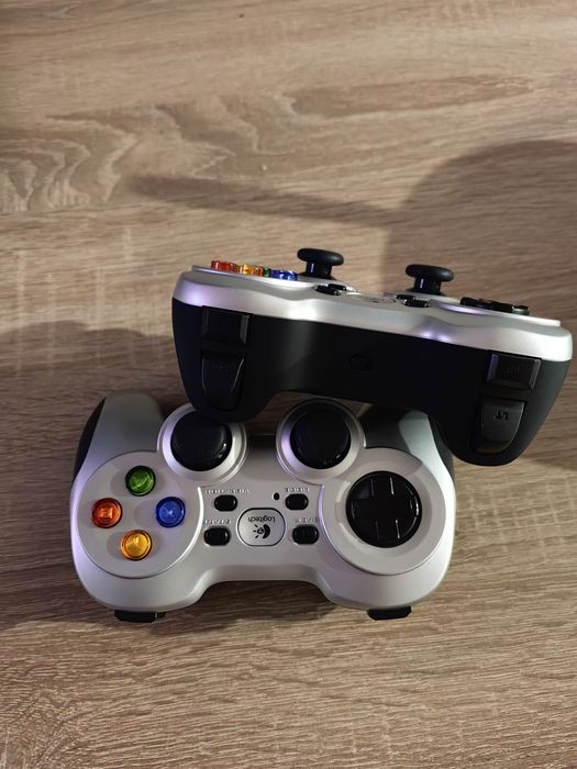 Logitech джойстик нови