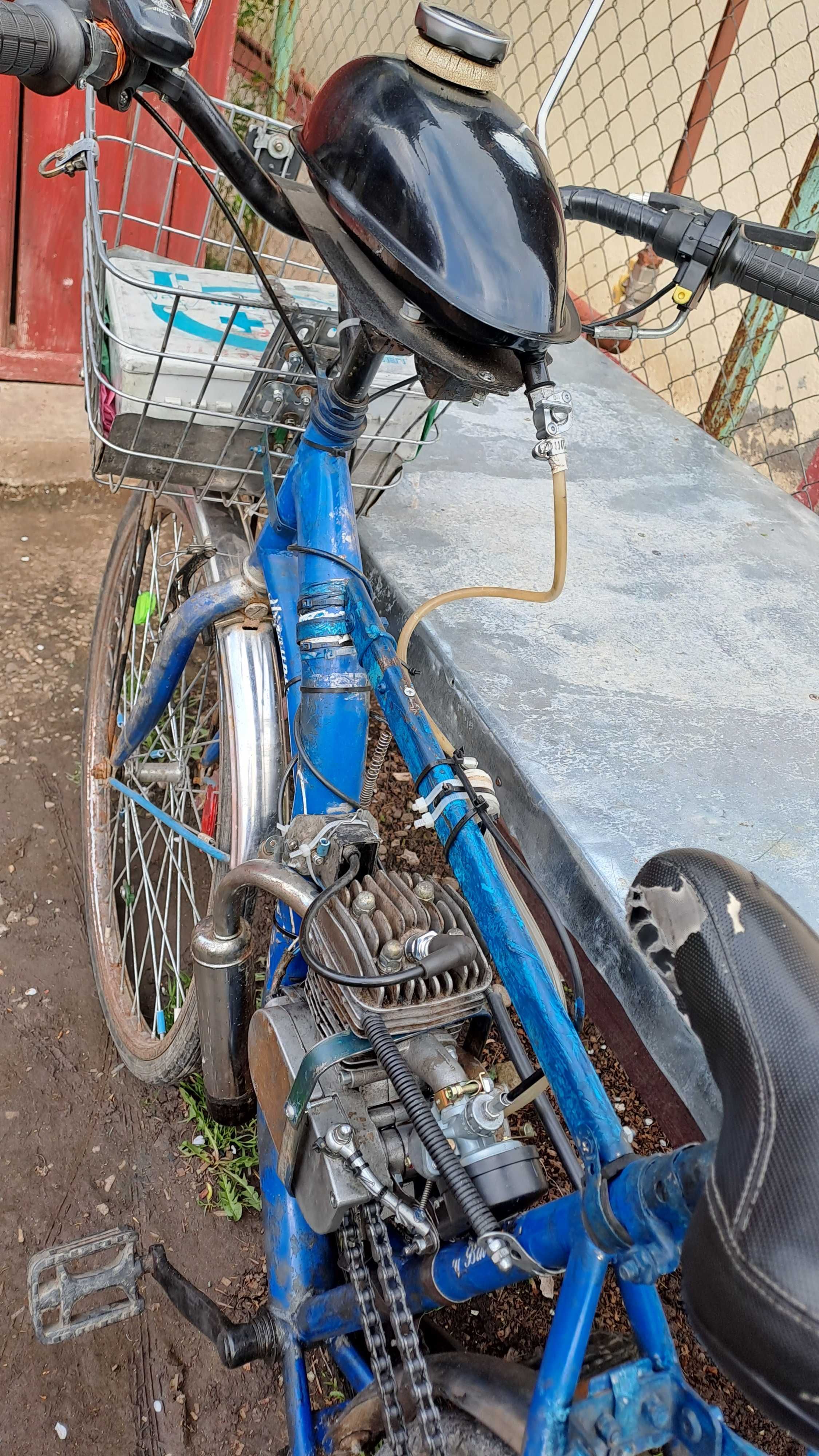 Bicicleta cu motor