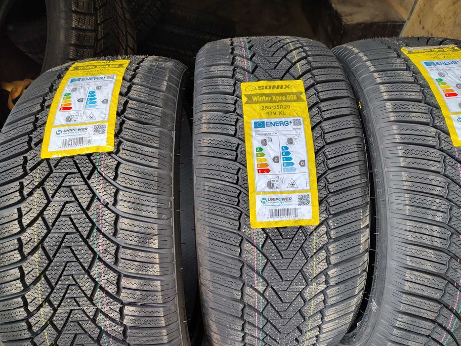 4бр.НОВИ зимни SONIX 255 35 20 DOT25 цена за брой