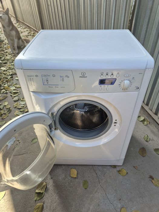 Продам Автомат indesit 6 кг в шикарном состоянии.