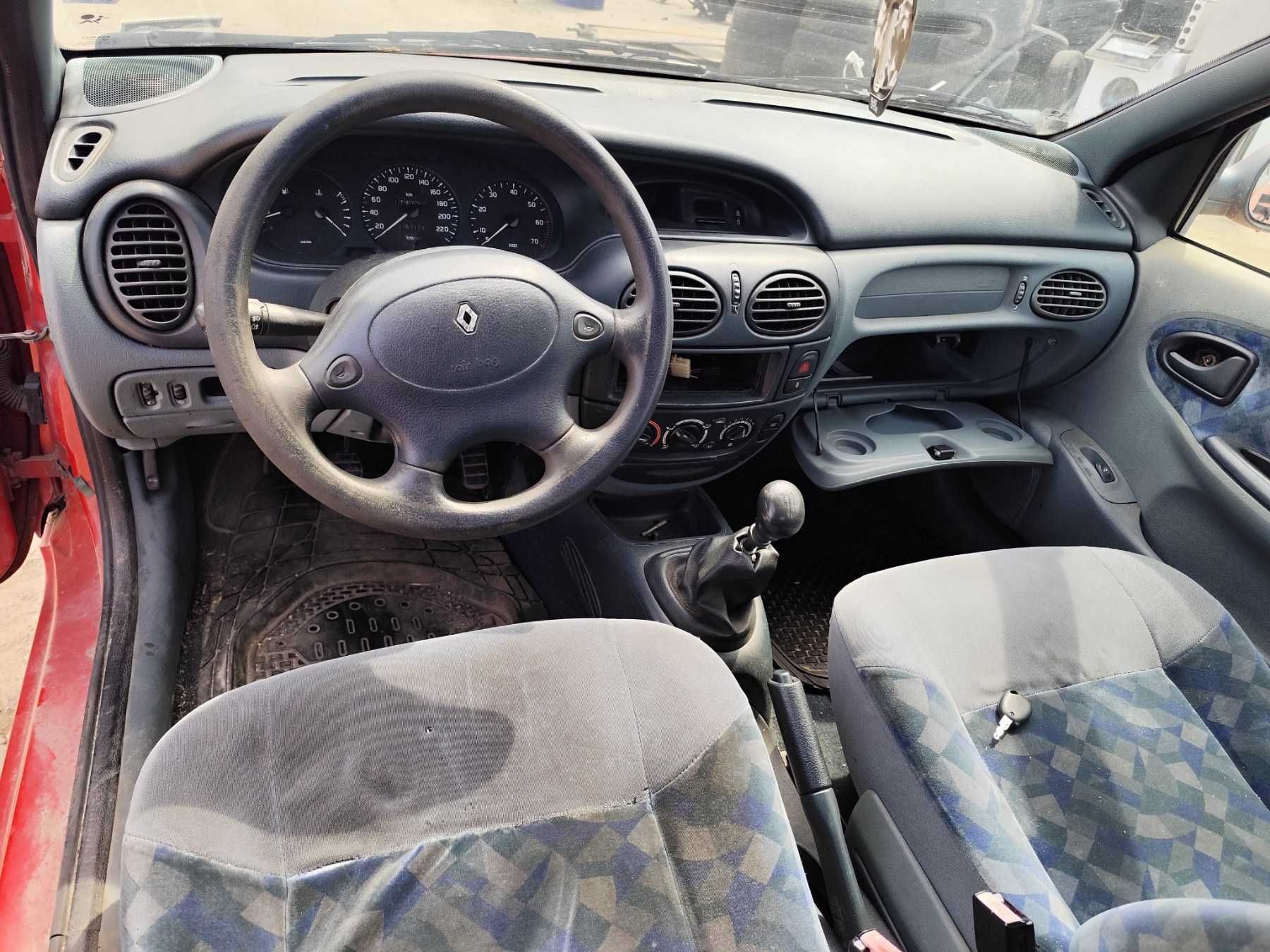 Renault Megane 1.6 - 90к.с - 1996г. на части