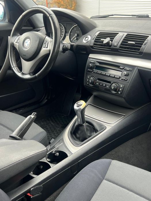 Vand BMW Seria 1 * 2.0 D * manuala fabricatie 2008 impecabila urgent