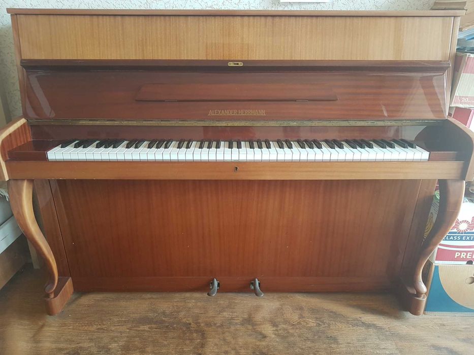 Немско Пиано Alexander Herrmann