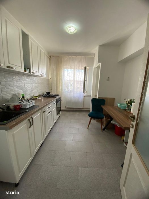 2 DECOMANDATE etajul 3 cu centrala, renovat, bloc 1985, Energiei