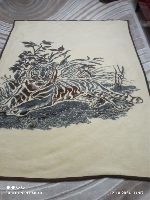 Одеяло шерстянное с двух сторонним римункомОдеяло