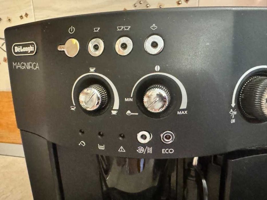Aparat de cafea DeLonghi Magnifica S
