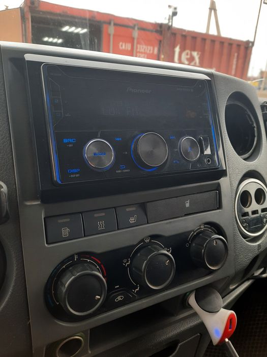 Магнитола Пионер