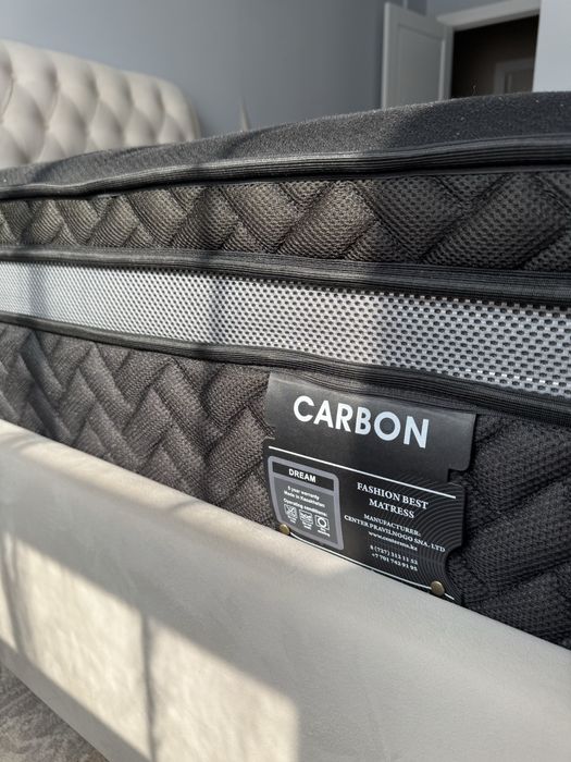 Продается кровать с матрасом в отличном состоянии