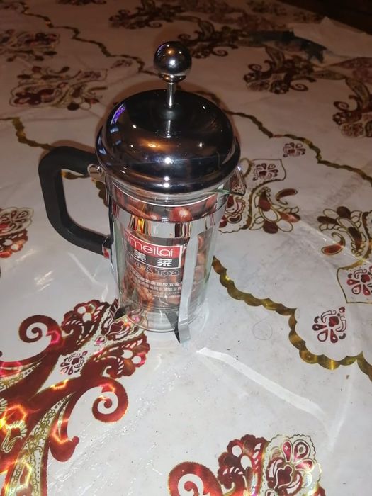 Продам новые современный заварник