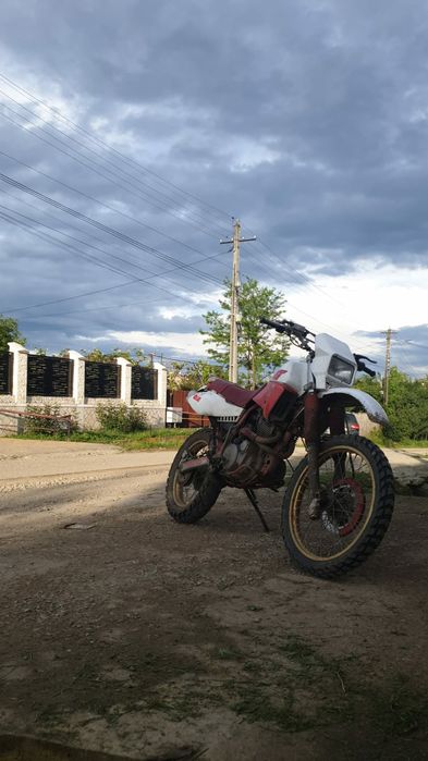 Vând sau schimb yamaha xt 600