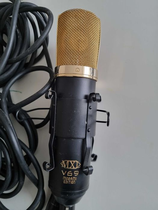 Microfon de studio MXL V69M