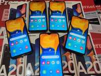 Samsung Galaxy A20e 3/32 с кутия и кабел