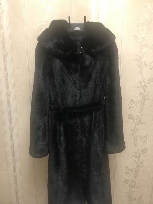 Продам норковую шубу.