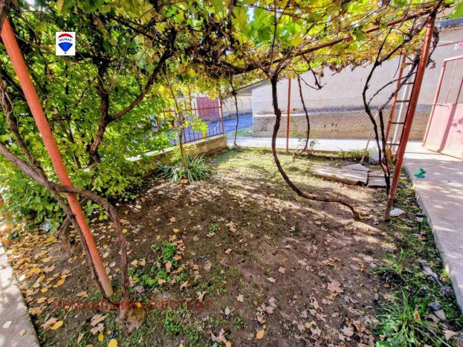 Продава се Многостаен апартамент в Разград, Варош - 144 кв.м за 820 €/кв.м - Снимка #13