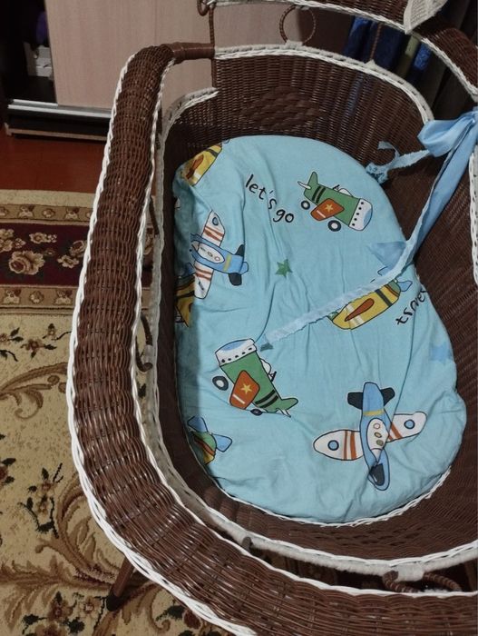 Детская люлька, кровать