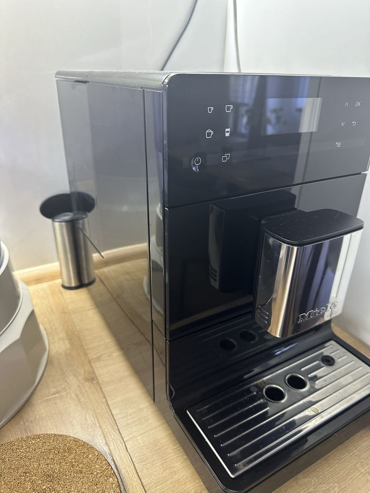 Кафемашина Miele CM 5310 Silence