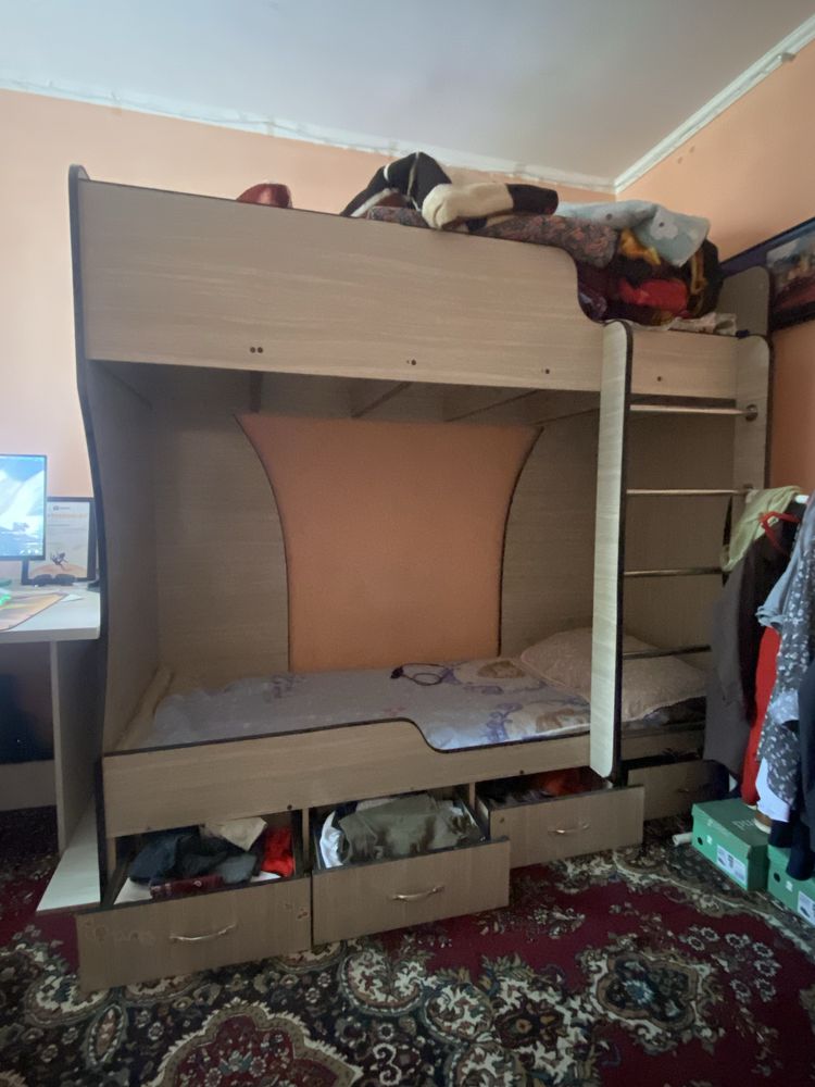 Двухярустная кровать