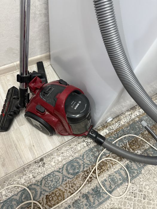 Пылесос BOSCH в отличном состоянии