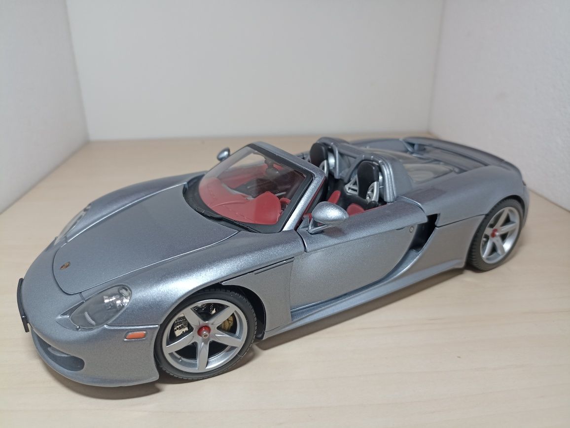 Porsche Carrera GT macheta auto la scara 1 18 motor max