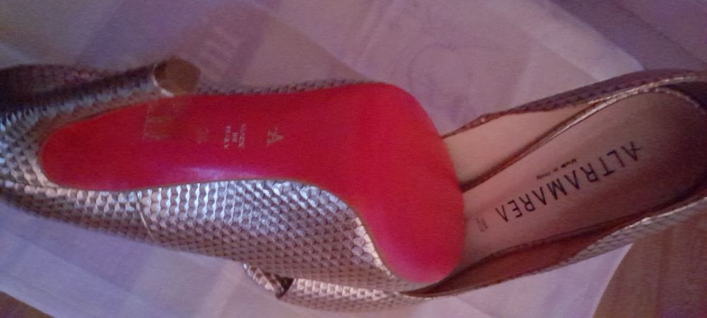 Sandale elegante piele șarpe 250ron