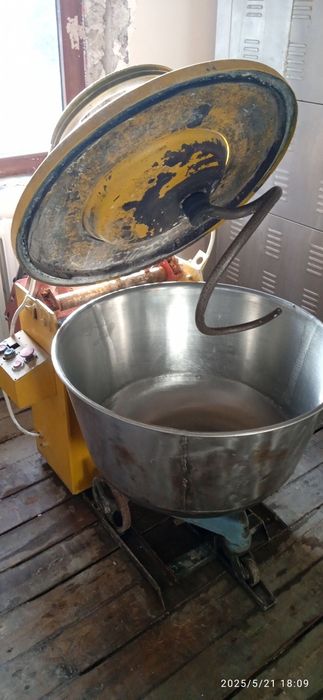 Мишалка ва қолиплар сотилади.