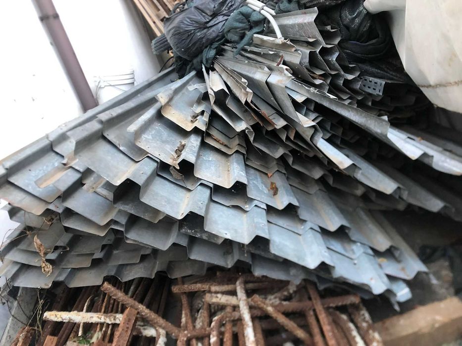 Tabla cutata zincata SH stare buna preturi de la 65-90ron 310x100cm