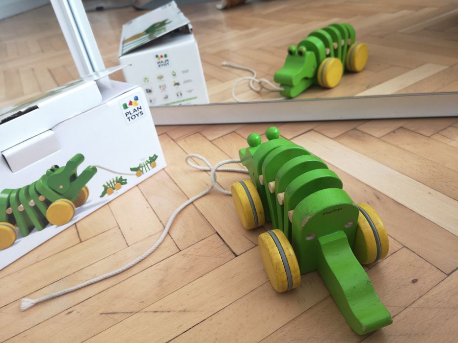 Дървен крокодил за дърпане