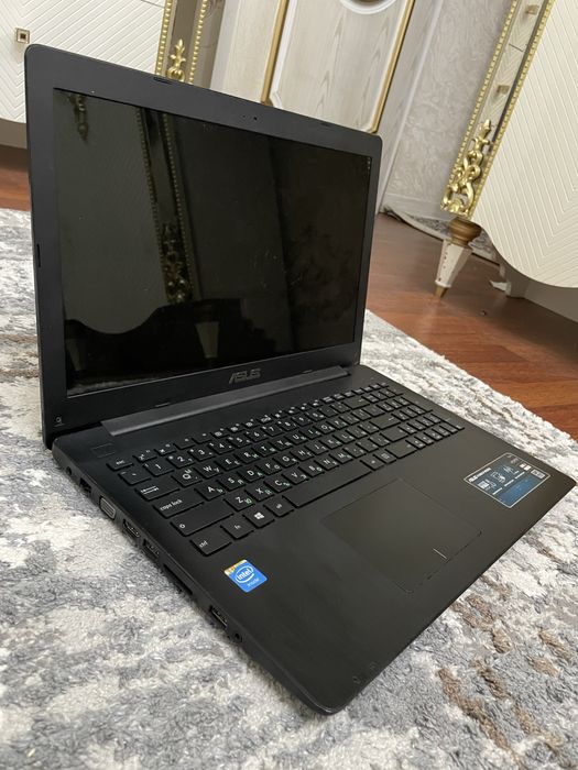 Asus noutbuk holati zo'r
