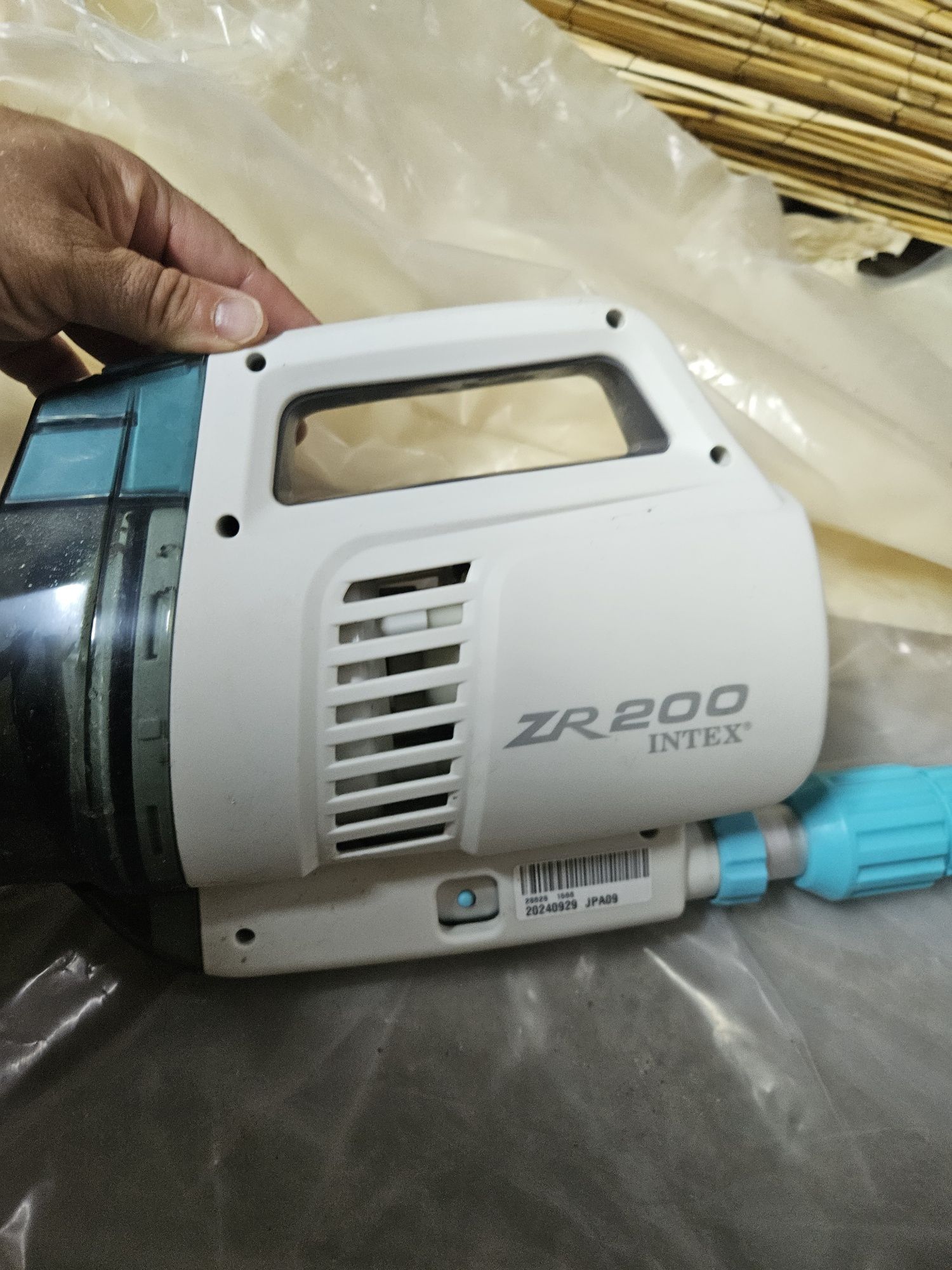 Безжична Прахосмукачка за басейн ZR 200