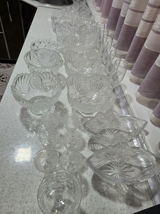 Хрустальные вазы, салатницы