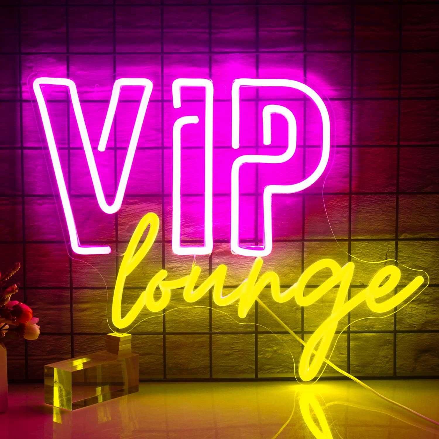 ПРОМО! LED неонова табела VIP Lounge