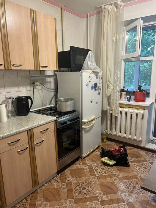 Продаётся 2 комн в 4 мкрне 17,5млн