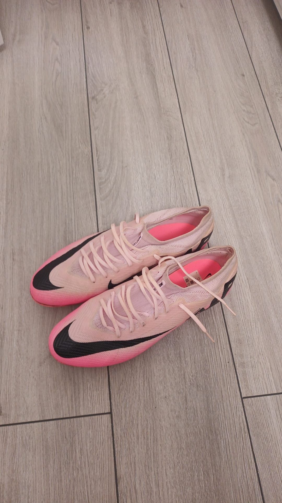 Ghete de fotbal nike vapor 9. 47