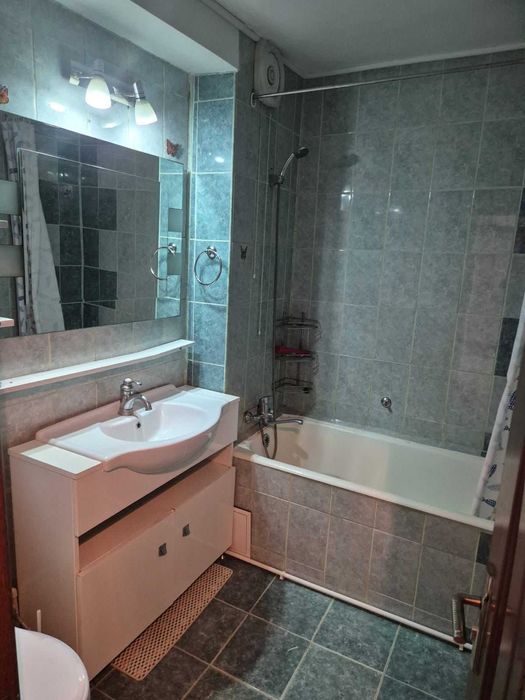 Inchiriez apartament 2 camere