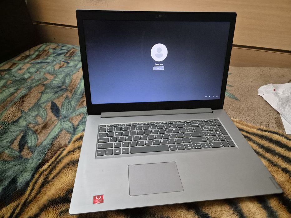 Laptop lenovo ideapad L340-17API Procesor Ryzen 5 8gb/1tb/128ssd