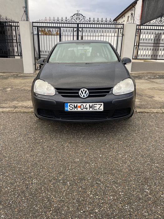 De vânzare sau schimb  Golf 5 1.6 Benzină