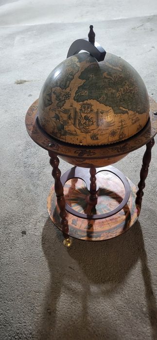 Подвижен бар за напитки.