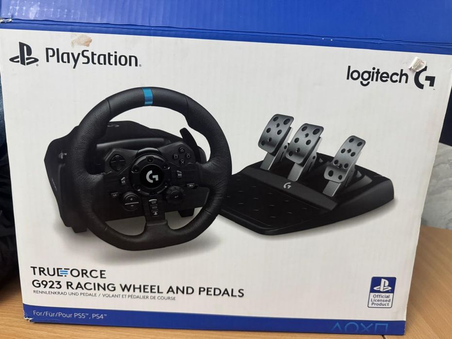 Игровой контроллер Logitech G923 True Force для Xbox черный, новый