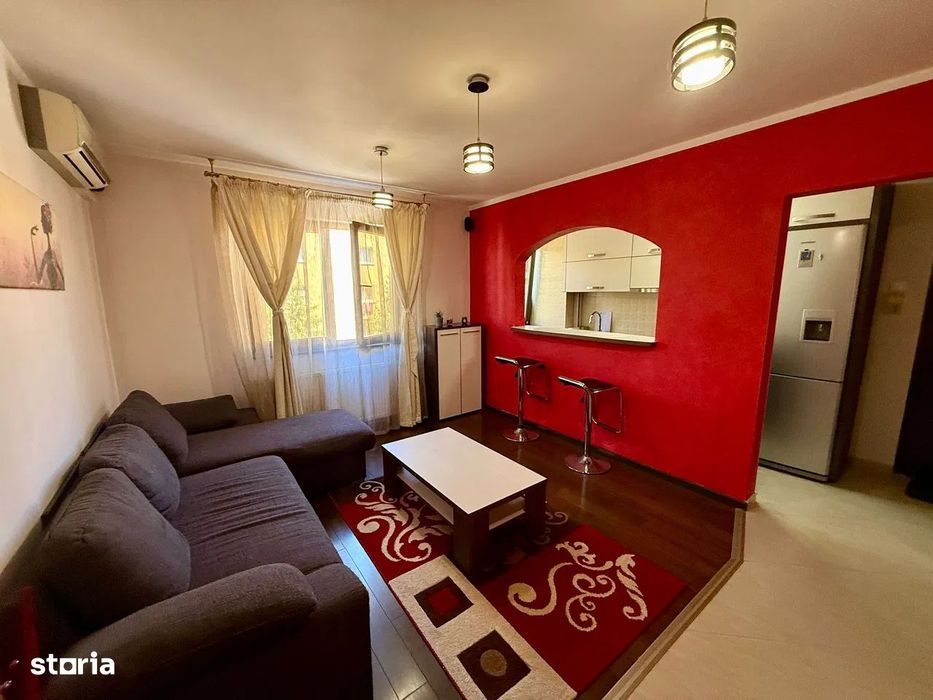 Apartament 2 camere, bucătărie separată zona Florilor(Loc de parcare)